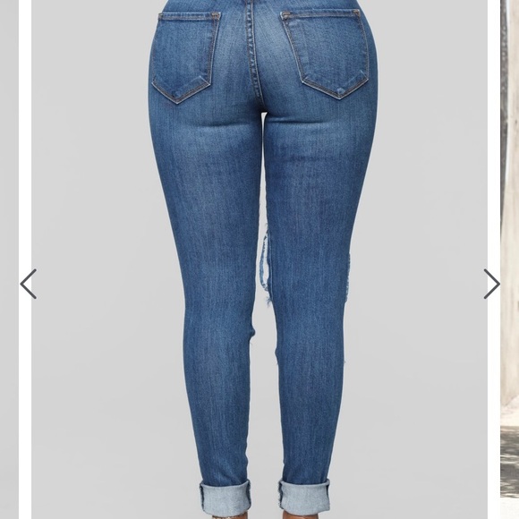 FashionNova beach bum jeans in medium blue wash - Picture 2 of 7